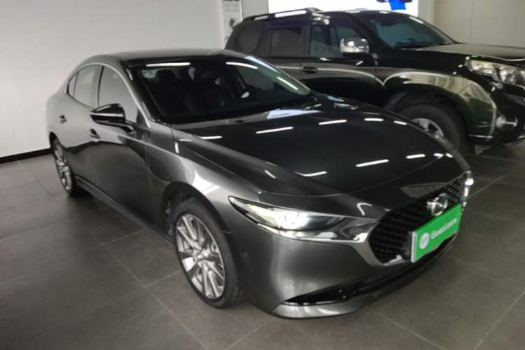 Used Mazda 3 Axela 2022 2.0L Automatic Zhiyao Edition Front Right 45 Deg