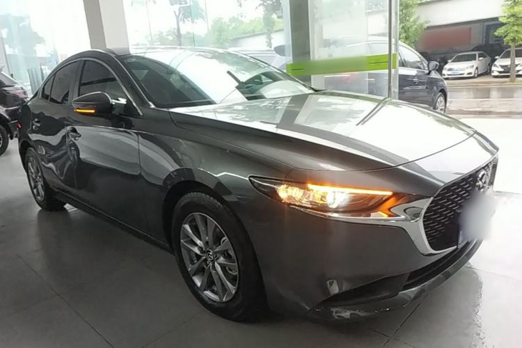 Used Mazda 3 Axela 2022 2.0L Automatic Zhiqing Edition Front Right 45 Deg