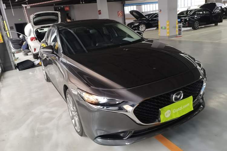 Used Mazda 3 Axela 2022 2.0L Automatic Zhiya Edition Front Right 45 Deg