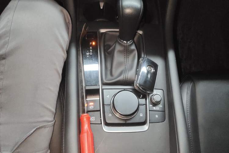 Used Mazda 3 Axela 2022 2.0L Automatic Zhiqing Edition Gear Lever