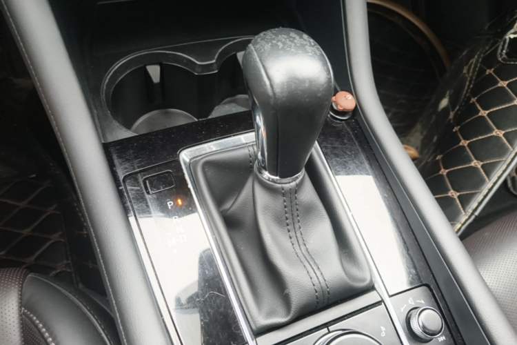 Used Mazda 3 Axela 2022 2.0L Automatic Zhiya Edition Gear Lever