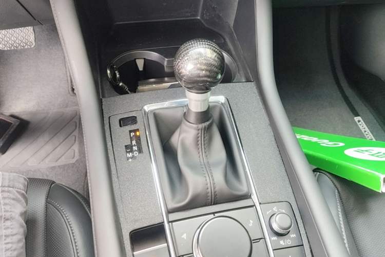 Used Mazda 3 Axela 2022 2.0L Automatic Zhi Rui Edition Gear Lever