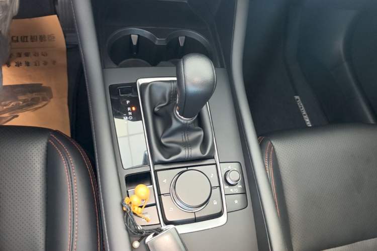 Used Mazda 3 Axela 2022 2.0L Automatic Zhiqing Edition Gear Lever