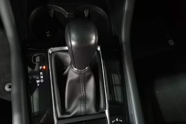 Used Mazda 3 Axela 2022 2.0L Automatic ZhiXuan Edition Gear Lever