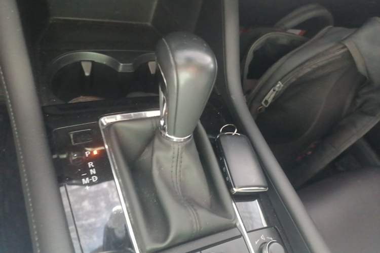 Used Mazda 3 Axela 2022 2.0L Automatic Zhiya Edition Gear Lever