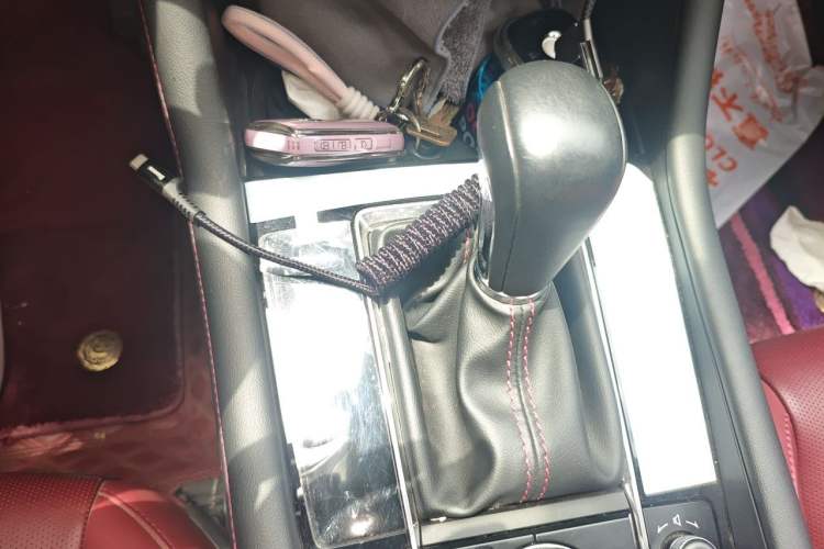 Used Mazda 3 Axela 2022 2.0L Automatic Zhi Rui Obsidian Edition Gear Lever