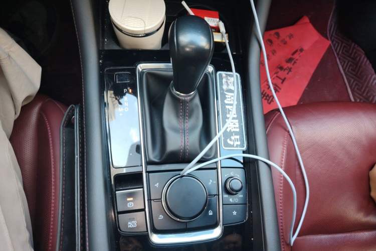 Used Mazda 3 Axela 2022 2.0L Automatic Zhiya Edition Gear Lever