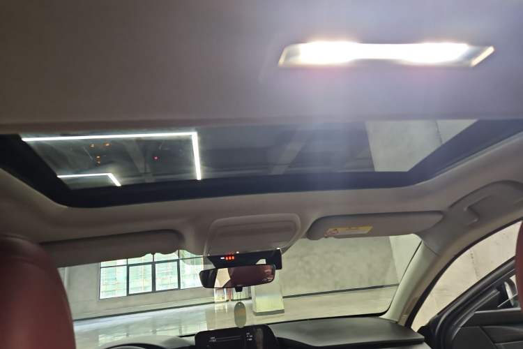 Used Mazda 3 Axela 2022 2.0L Automatic Premium Black Obsidian Edition Headliner