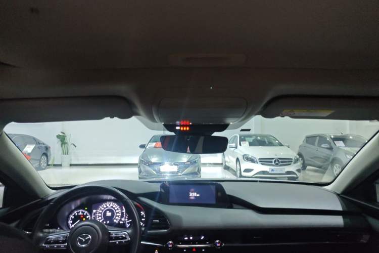 Used Mazda 3 Axela 2022 2.0L Automatic Zhi Rui Edition Headliner