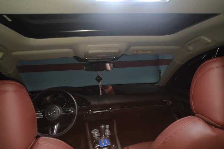 Used Mazda 3 Axela 2022 2.0L Automatic Premium Black Obsidian Edition Headliner