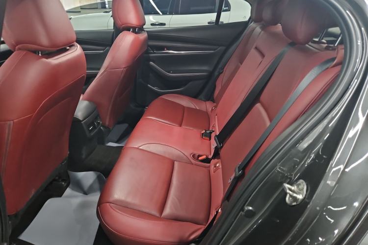 Used Mazda 3 Axela 2022 2.0L Automatic Premium Black Obsidian Edition Interior 2