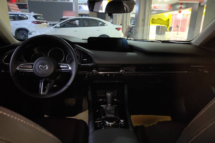 Used Mazda 3 Axela 2022 2.0L Automatic Zhi Rui Edition Interior 2