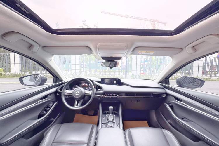 Used Mazda 3 Axela 2022 2.0L Automatic Zhiya Edition Interior 2