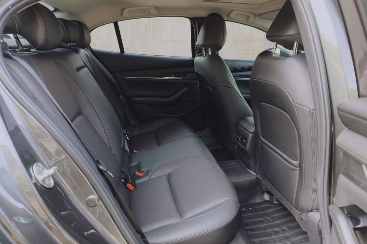 Used Mazda 3 Axela 2022 2.0L Automatic Zhiya Edition Interior 3