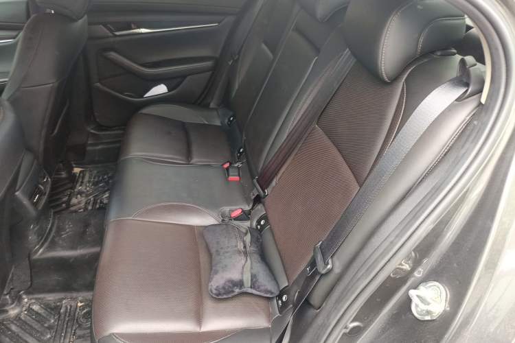 Used Mazda 3 Axela 2022 2.0L Automatic Zhiya Edition Interior 4