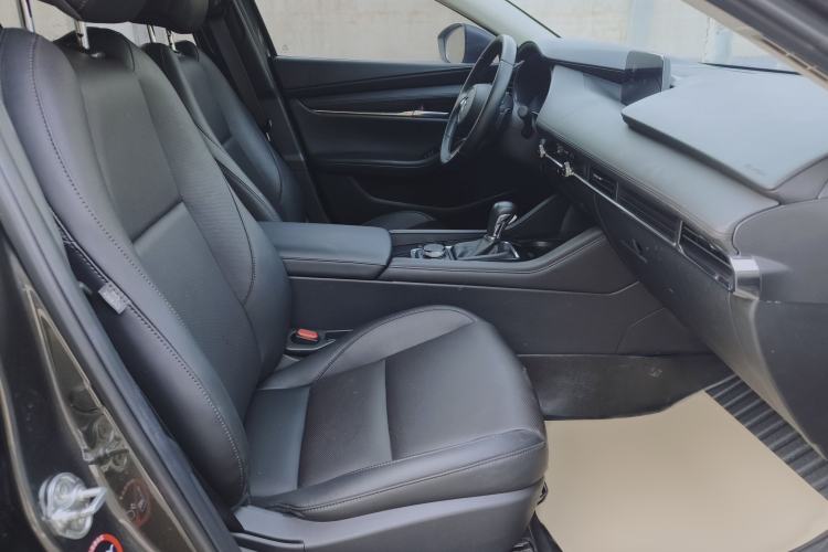 Used Mazda 3 Axela 2022 2.0L Automatic Zhiya Edition Interior 5