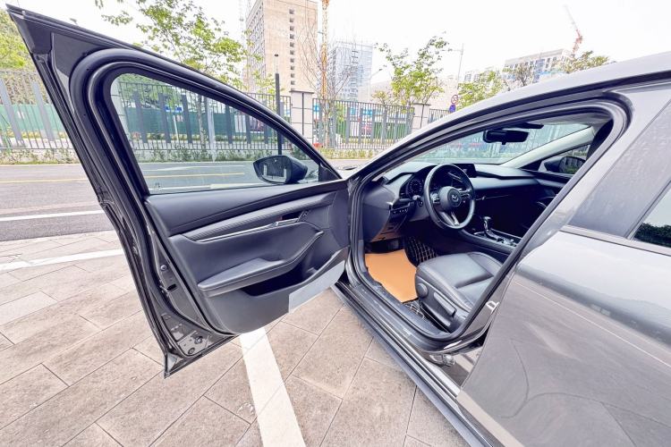 Used Mazda 3 Axela 2022 2.0L Automatic Zhiya Edition Interior 8