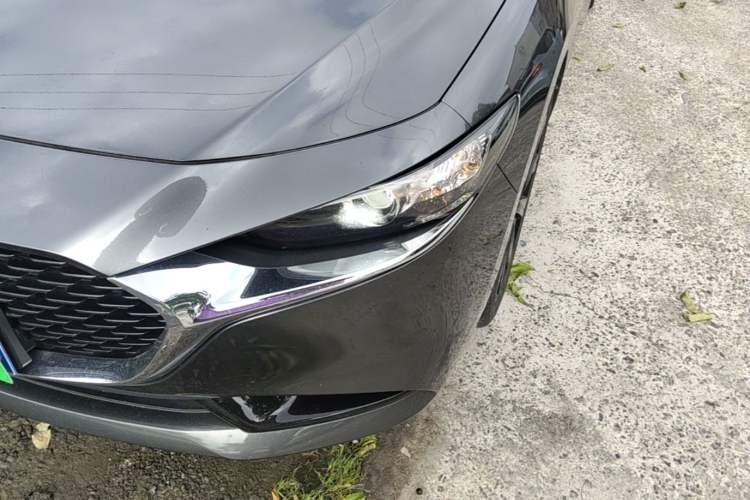 Used Mazda 3 Axela 2022 2.0L Automatic Premium Black Obsidian Edition Left Front Headlight