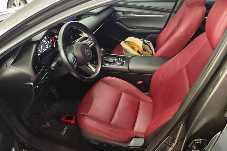 Used Mazda 3 Axela 2022 2.0L Automatic Zhi Rui Obsidian Edition Left Front Seat