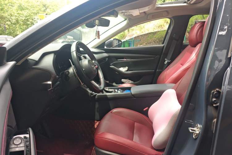 Used Mazda 3 Axela 2022 2.0L Automatic Zhi Rui Obsidian Edition Left Front Seat