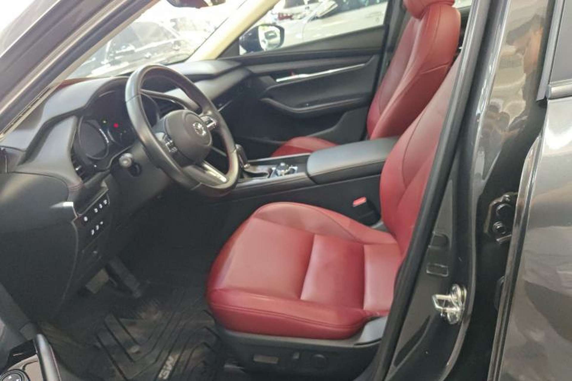 Used Mazda 3 Axela 2022 2.0L Automatic Zhi Rui Obsidian Edition Left Front Seat