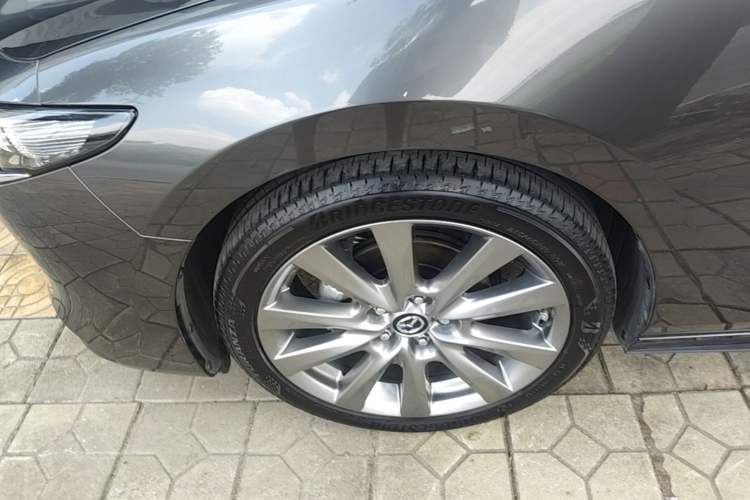 Used Mazda 3 Axela 2022 2.0L Automatic Zhi Rui Edition Left Front Wheel Hub