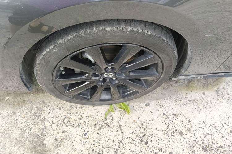 Used Mazda 3 Axela 2022 2.0L Automatic Premium Black Obsidian Edition Left Front Wheel Hub