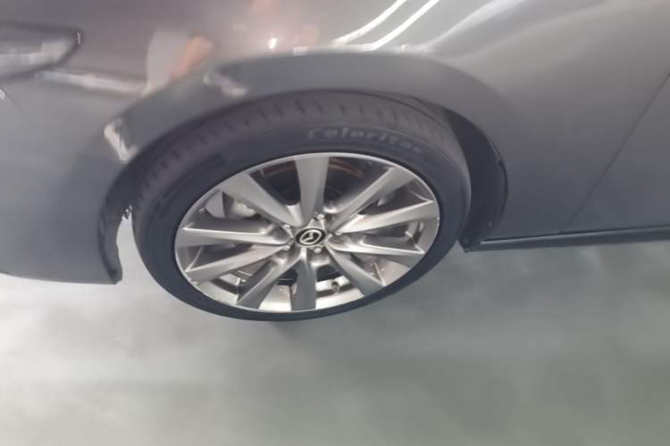 Used Mazda 3 Axela 2022 2.0L Automatic Zhiya Edition Left Front Wheel Hub