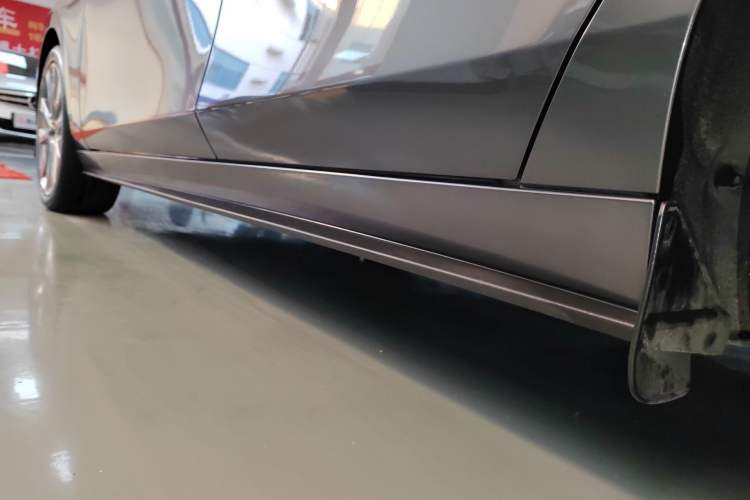 Used Mazda 3 Axela 2022 2.0L Automatic Zhiya Edition Left Side Sill