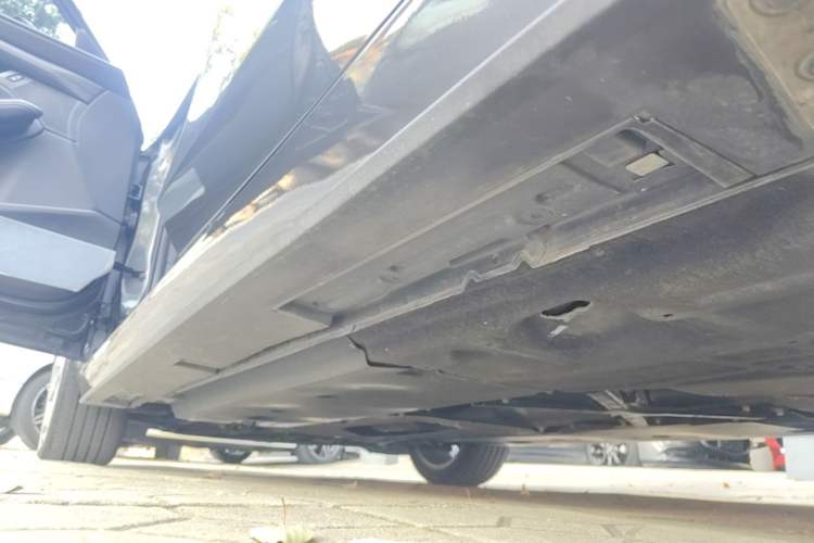 Used Mazda 3 Axela 2022 2.0L Automatic Zhi Rui Edition Left Side Sill
