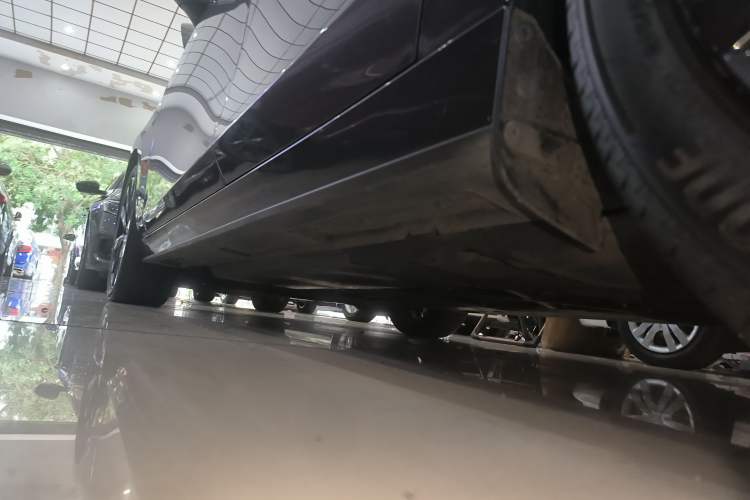 Used Mazda 3 Axela 2022 2.0L Automatic Premium Black Obsidian Edition Left Side Sill