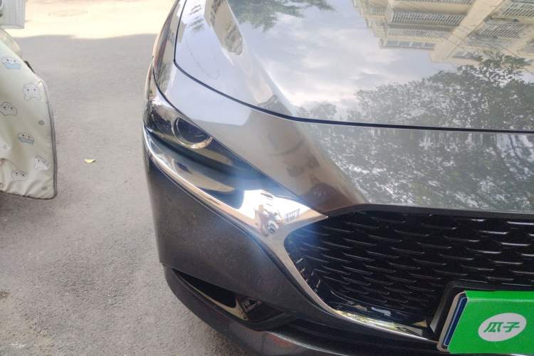 Used Mazda 3 Axela 2022 2.0L Automatic ZhiXuan Edition Right Front Headlight