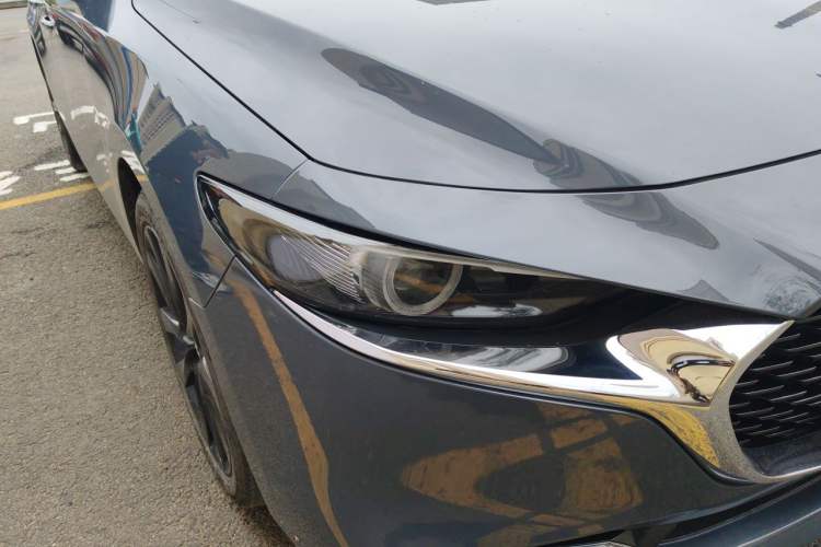Used Mazda 3 Axela 2022 2.0L Automatic Zhiyao Obsidian Edition Right Front Headlight
