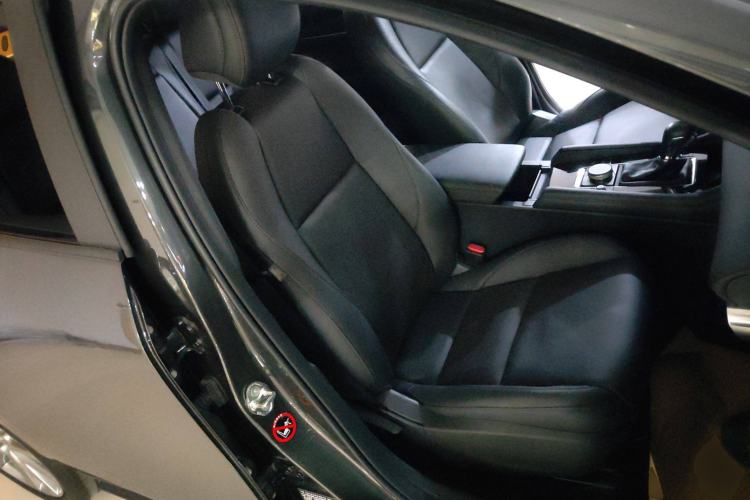 Used Mazda 3 Axela 2022 2.0L Automatic Zhi Rui Edition Right Front Seat