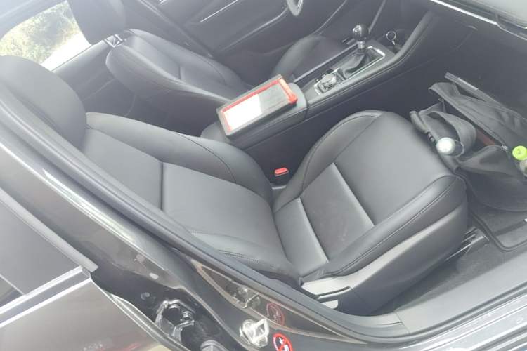 Used Mazda 3 Axela 2022 2.0L Automatic Zhi Rui Edition Right Front Seat