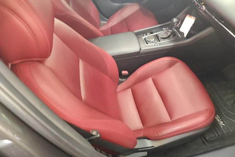 Used Mazda 3 Axela 2022 2.0L Automatic Zhi Rui Obsidian Edition Right Front Seat