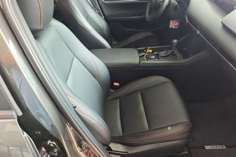 Used Mazda 3 Axela 2022 2.0L Automatic Zhiqing Edition Right Front Seat