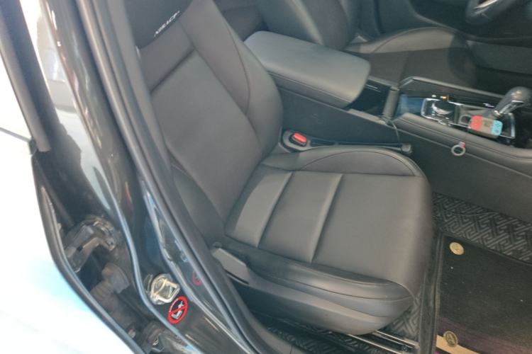 Used Mazda 3 Axela 2022 2.0L Automatic Zhi Rui Edition Right Front Seat