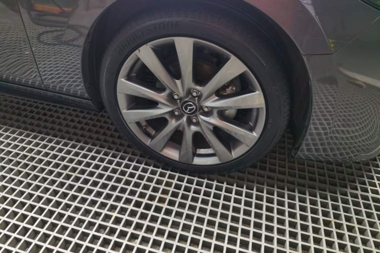 Used Mazda 3 Axela 2022 2.0L Automatic ZhiXuan Edition Right Front Wheel Hub