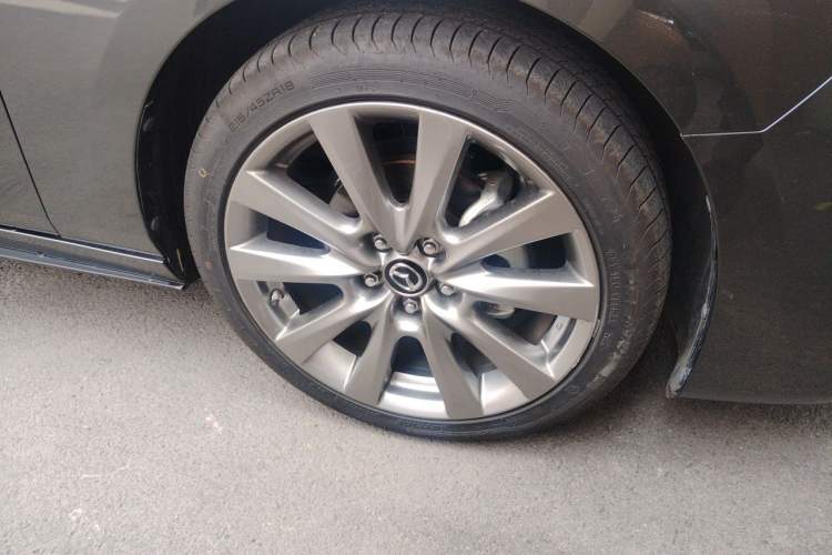 Used Mazda 3 Axela 2022 2.0L Automatic ZhiXuan Edition Right Front Wheel Hub