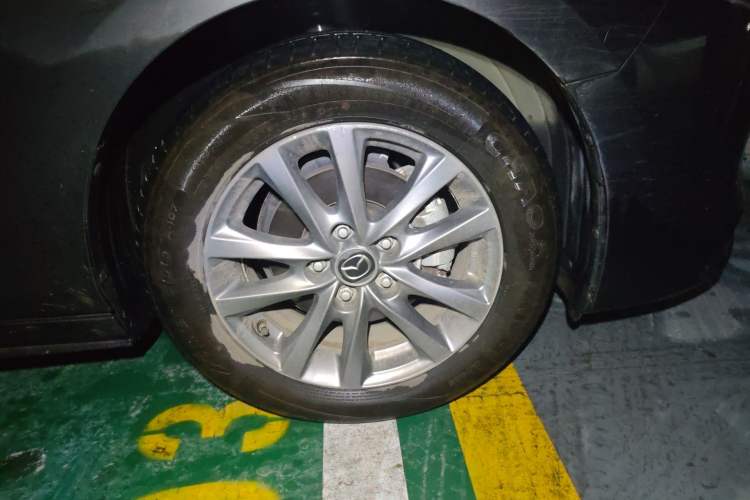 Used Mazda 3 Axela 2022 2.0L Automatic Zhiqing Edition Right Front Wheel Hub