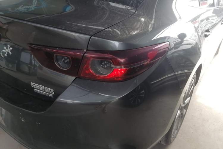 Used Mazda 3 Axela 2022 2.0L Automatic Zhiya Edition Right Rear Taillight