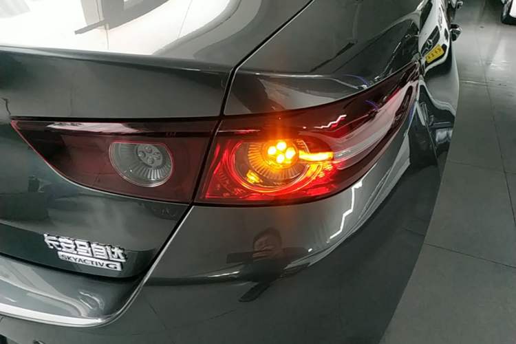 Used Mazda 3 Axela 2022 2.0L Automatic Zhiqing Edition Right Rear Taillight