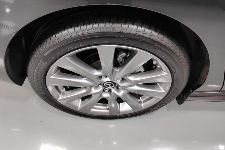 Used Mazda 3 Axela 2022 2.0L Automatic Zhiya Edition Right Rear Wheel Hub