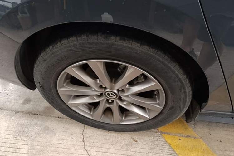 Used Mazda 3 Axela 2022 2.0L Automatic Zhiqing Edition Right Rear Wheel Hub