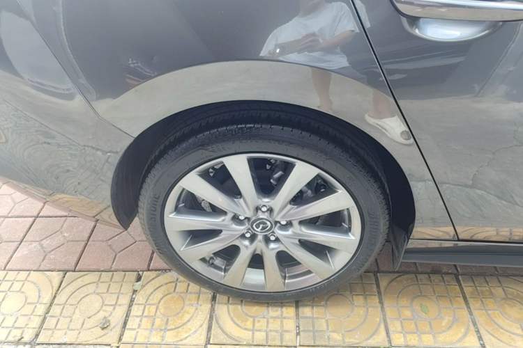 Used Mazda 3 Axela 2022 2.0L Automatic Zhi Rui Edition Right Rear Wheel Hub