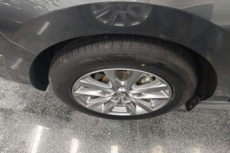 Used Mazda 3 Axela 2022 2.0L Automatic Zhiqing Edition Right Rear Wheel Hub