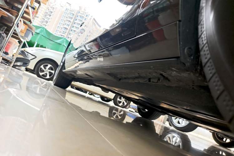 Used Mazda 3 Axela 2022 2.0L Automatic Zhiqing Edition Right Side Sill