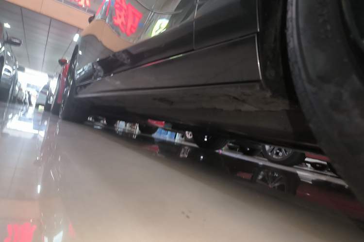 Used Mazda 3 Axela 2022 2.0L Automatic Premium Black Obsidian Edition Right Side Sill