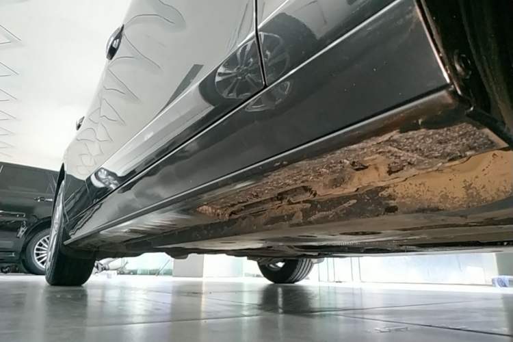 Used Mazda 3 Axela 2022 2.0L Automatic Zhiqing Edition Right Side Sill